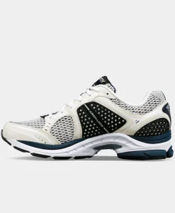 Sweaty Betty Saucony Progrid Triumph 4- Sneakers|Shoes